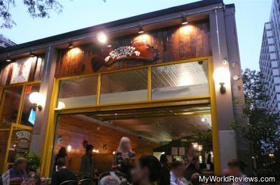 Bare Burger in Manhattan