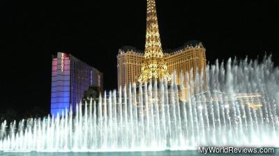 A view of the fountains from the Bellagio, looking towards Paris