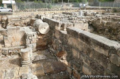 Ruins near the springs parking lot