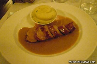 Filetto di maiale in crema al marsala con pure di patate al timo