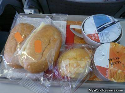 Lunch we received on a 1-hour flight