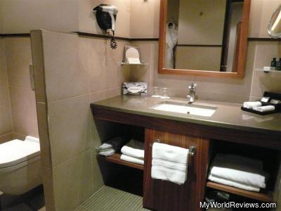 Bathroom in the Sofitel Lyon Bellecour