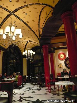 Inside Sugar & Ice